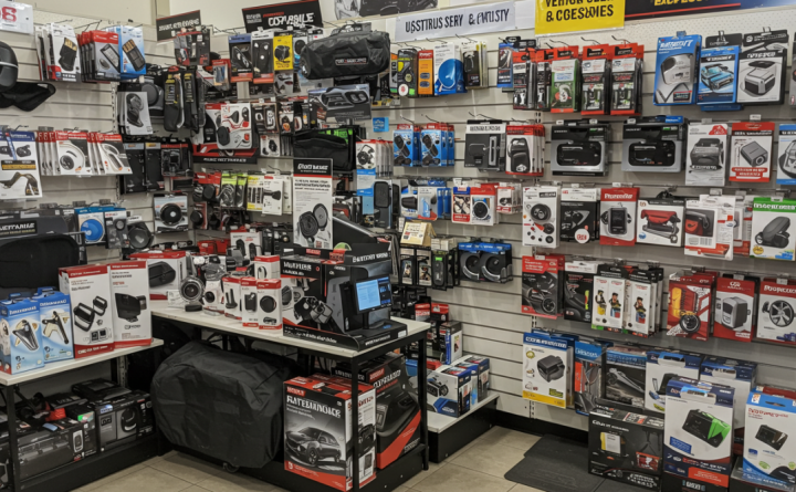Vente d’accessoires pour véhicules Ford, Fort-de-France